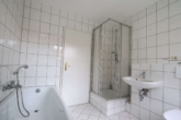 Badezimmer - Leerstehende 2-Zimmer-Wohnung mit Balkon und Stellplatz in ruhiger Lage