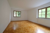 Schlafzimmer - Leerstehende 2-Zimmer-Wohnung mit Balkon und Stellplatz in ruhiger Lage