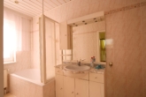 Badezimmer OG - Repräsentatives Wohnhaus mit villenartigem Charakter, vielseitigen Nutzungsmöglichkeiten