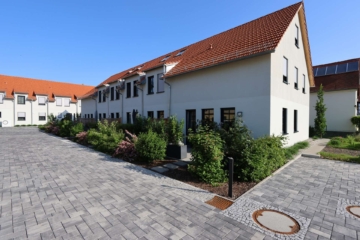Modernes Reihenendhaus – 4 Zimmer mit Garten, Wärmepumpe und zwei Stellplätzen, 04463 Großpösna, Reihenendhaus
