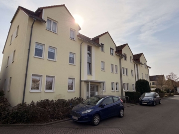 Charmante Dreizimmerwohnung mit Balkon und Stellplatz in ruhiger Lage, 04319 Leipzig, Etagenwohnung