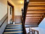 Treppe - 3 vermietete 4-Zimmerwiohnungen im Zentrum-Nord mit Balkon