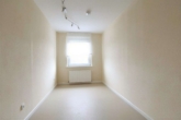Kinder- oder Arbeitszimmer - Leerstehende, gut ausgestattete Dreizimmerwohnung mit Balkon!