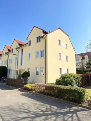 Charmante Dreizimmerwohnung mit Balkon und Stellplatz in ruhiger Lage, 04319 Leipzig, Etagenwohnung