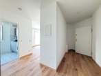 Flur - Sonnenbalkon mit Blick ins Rosental – leerstehende 2 Zimmerwohnung mit großem Balkon!