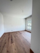 Schlafzimmer - Sonnenbalkon mit Blick ins Rosental – leerstehende 2 Zimmerwohnung mit großem Balkon!
