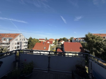 leerstehende 3 Zimmer Maisonette Wohnung mit Balkon und hochwertiger Einbauküche, 04288 Leipzig, Dachgeschoss